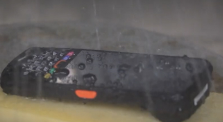 Les scanners mobiles de Casio résistent à l'eau et à la poussière